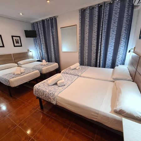 Hostal Santa Barbara Madri Exterior foto