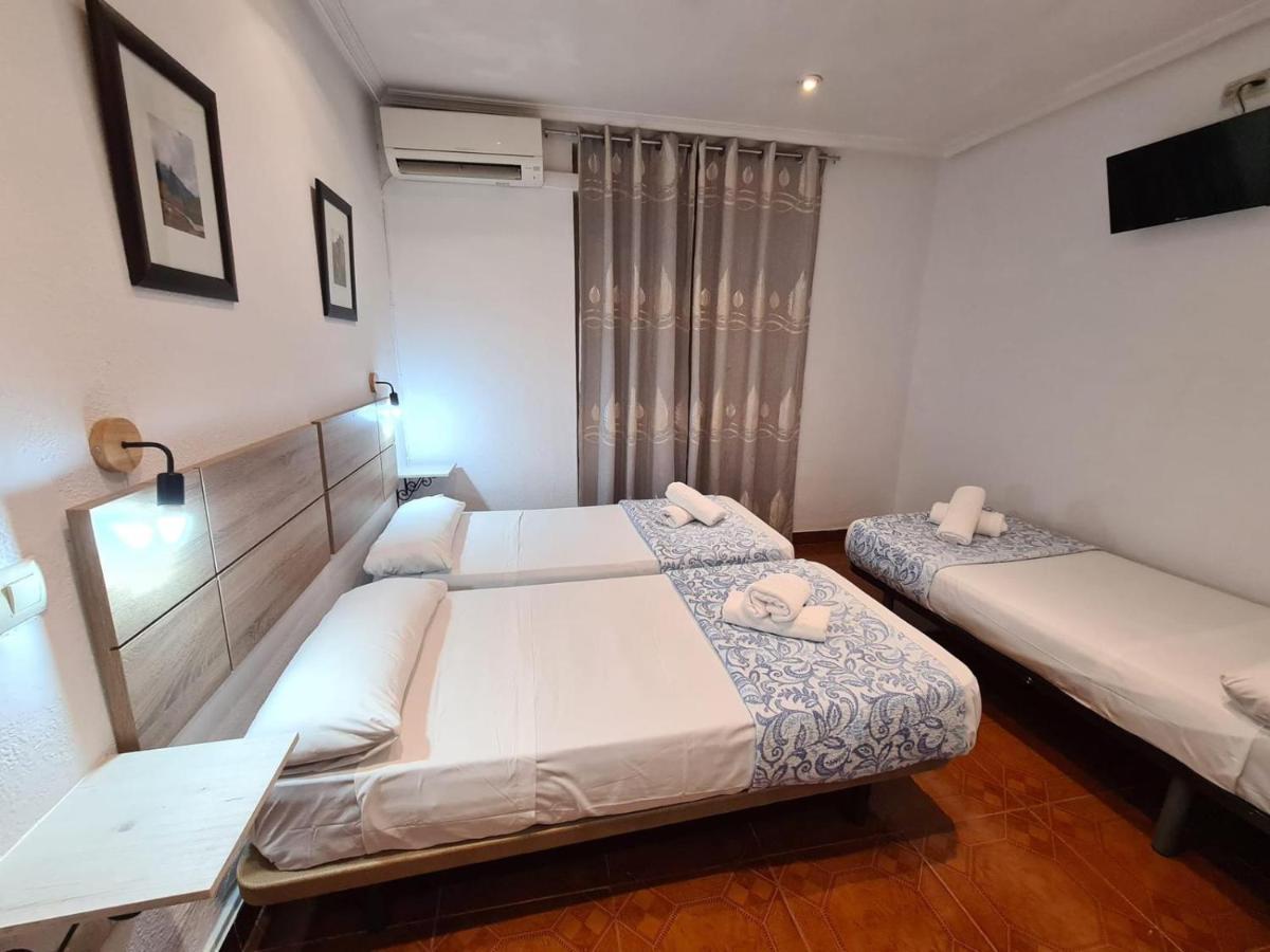 Hostal Santa Barbara Madri Exterior foto