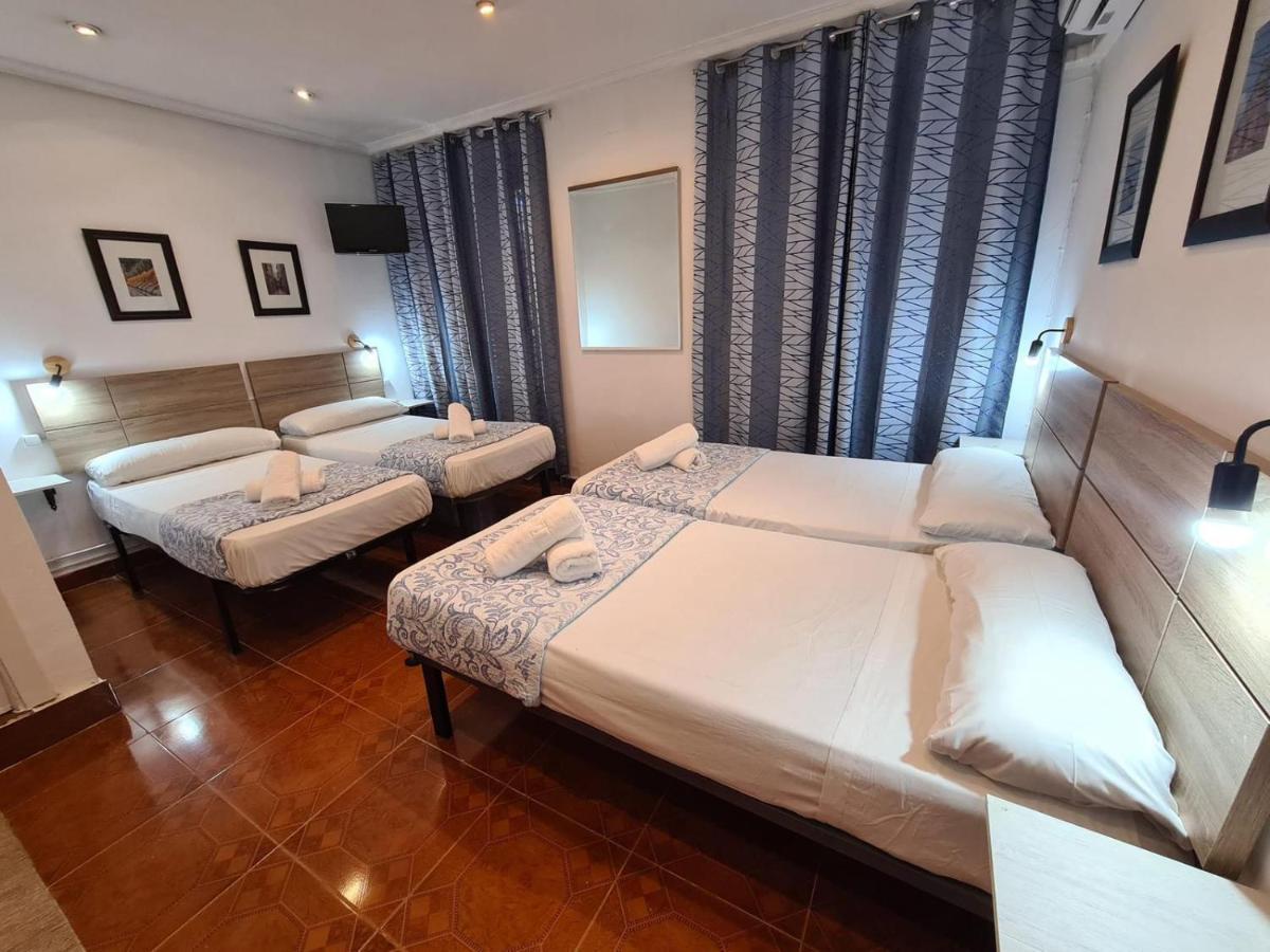 Hostal Santa Barbara Madri Exterior foto
